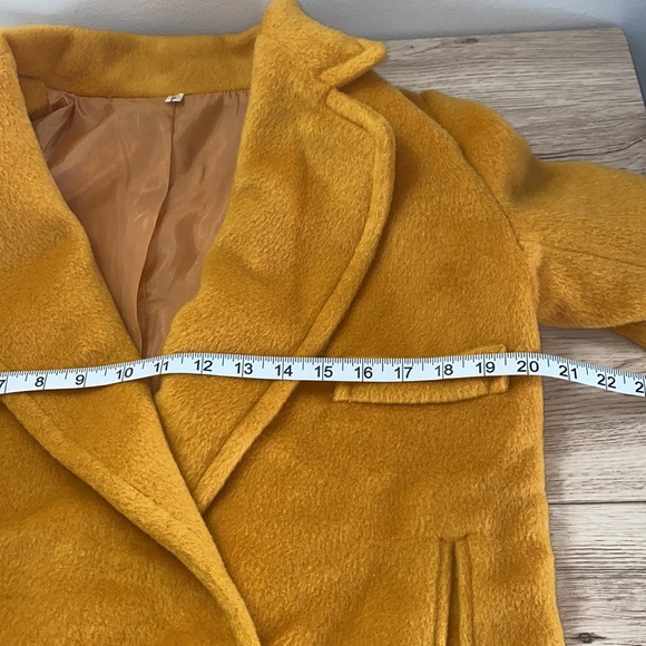 Mustard color women’s coat, medium size, W20.5, L30.5 - Picture 7 of 8